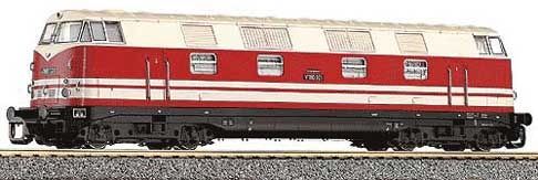 Diesel locomotive V 180 with two white stripes<br /><a href='images/pictures/Tillig/02662.jpg' target='_blank'>Full size image</a>